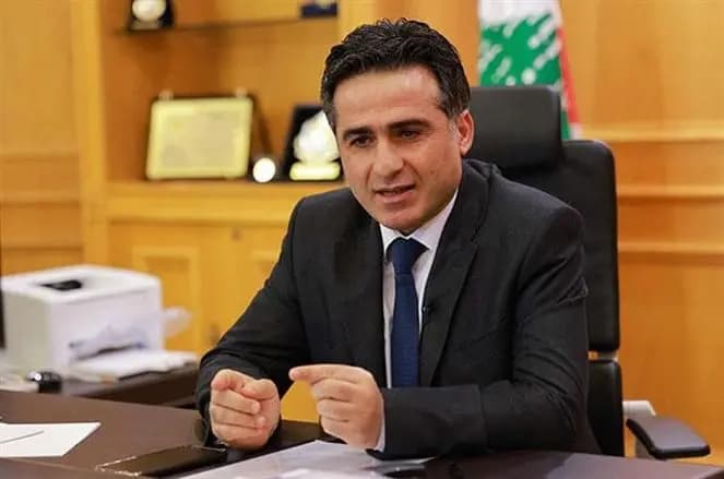 مشهد "مضحك مبكي".. ماذا يحصل على أوتوستراد الضنية؟