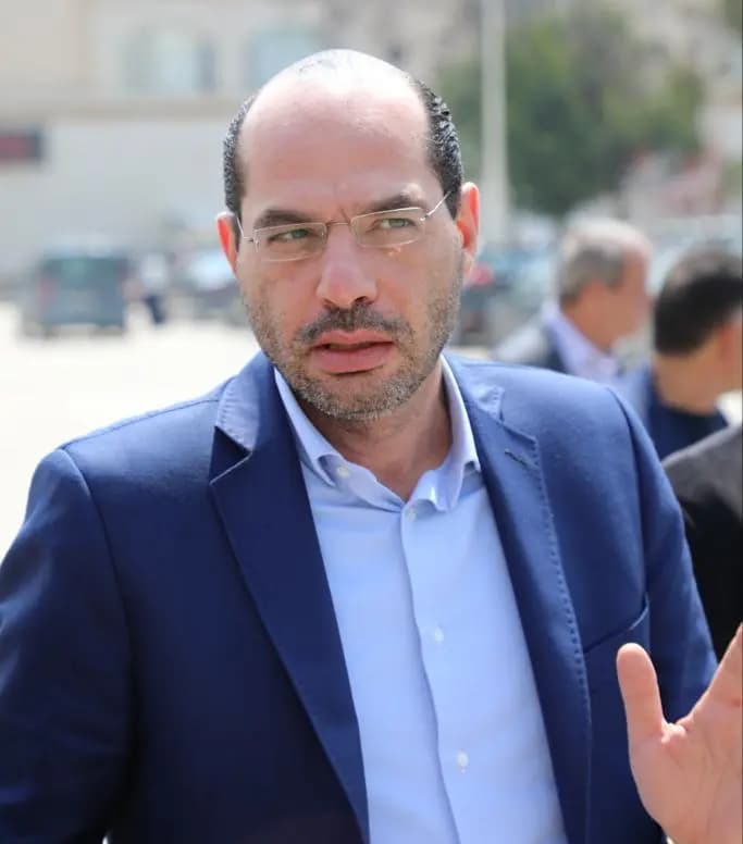 مشهد ديمقراطي حضاري.. مراد يهنىً الفائزين في انتخابات المجلس الشرعي