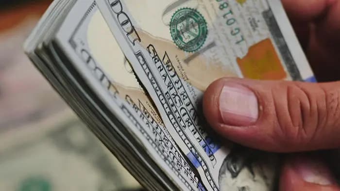 كيف أقفل "الدولار" مساء اليوم؟