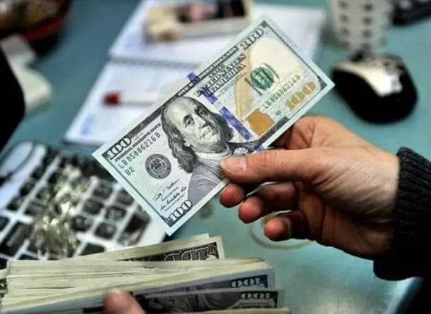 كم بلغ دولار السوق السوداء مساء اليوم؟