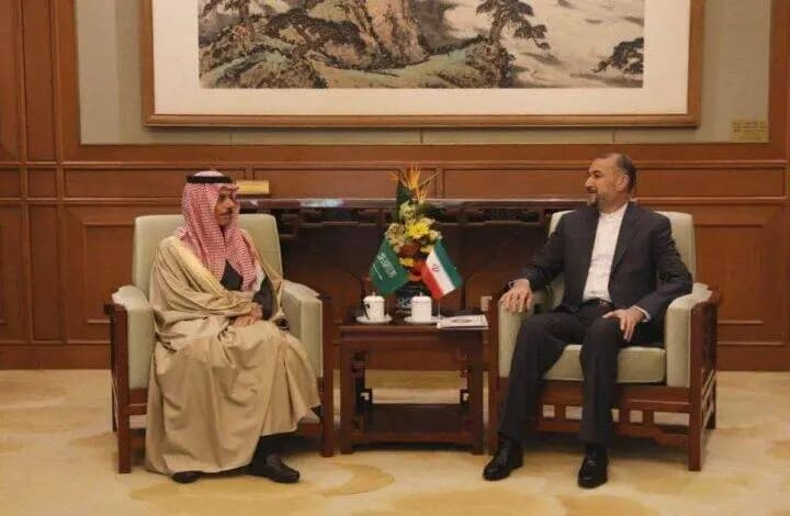 اتصال هاتفي بين وزير الخارجية السعودي ونظيره الإيراني.. وهذا ما جرى عرضه