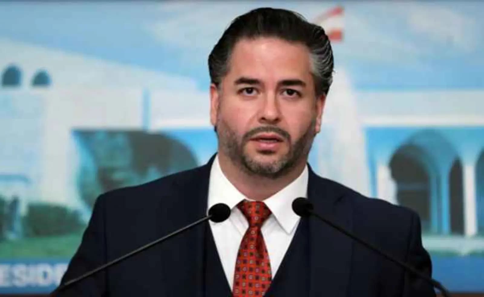 سلام: أثبت قرار دولرة الأسعار قدرته في المحافظة على سعر الصرف