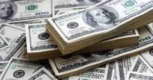 بعد أن وصل عتبة ال28000 ليرة.. كيف افتتح سعر صرف الدولار صباحاً؟