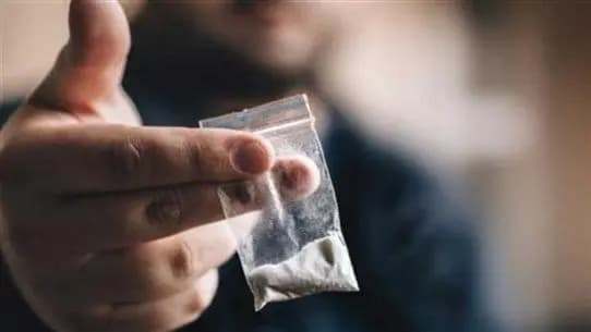 !ينقل المخدّرات من البقاع ويوزّعها على المروّجين