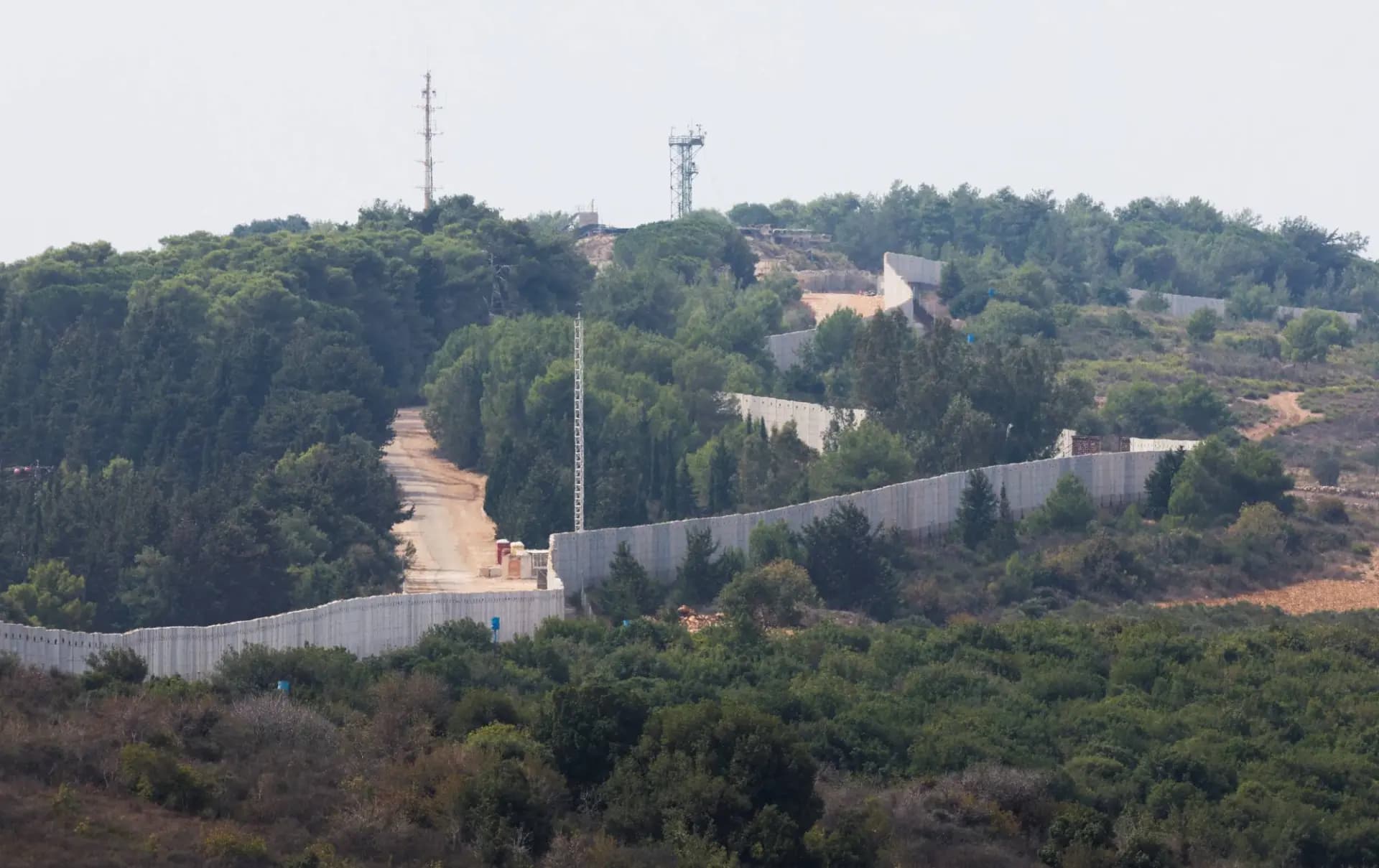 الحزب يستهدف تجمعين عسكريين للعدو قرب "مثلث الطيحات" وثكنة "راميم"