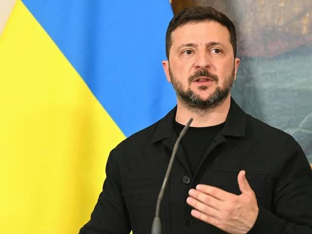 زيلينسكي: كييف "لا تخسر الحرب"