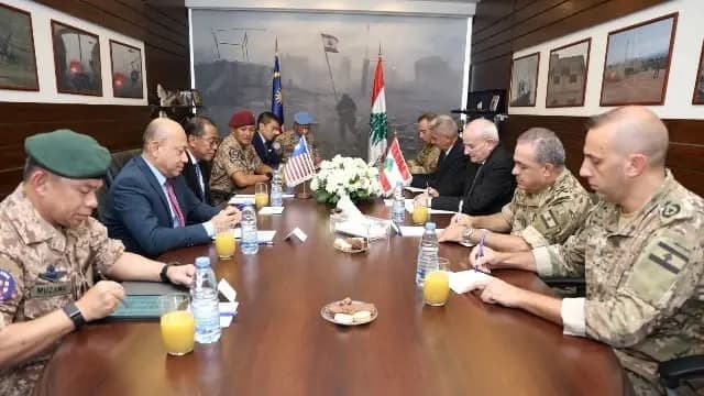 لبنان وماليزيا يبحثان تعزيز التعاون الدفاعي والأوضاع في الجنوب
