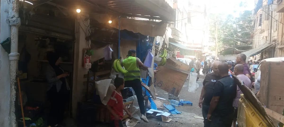 بلدية بيروت تزيل المخالفات في حي اللجا