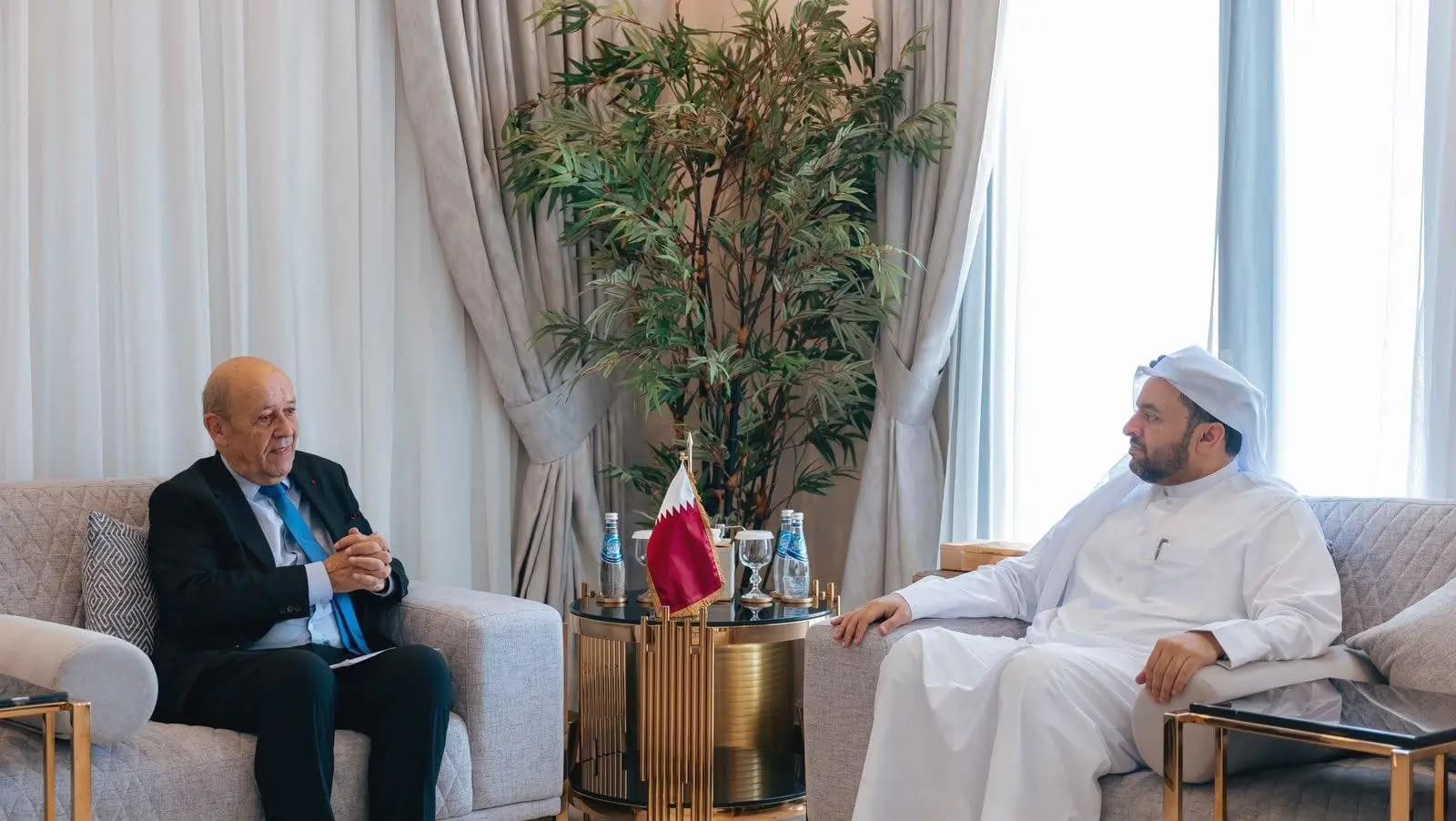 من قطر.. "الخليفي" و"لودريان" يبحثان تطورات لبنان
