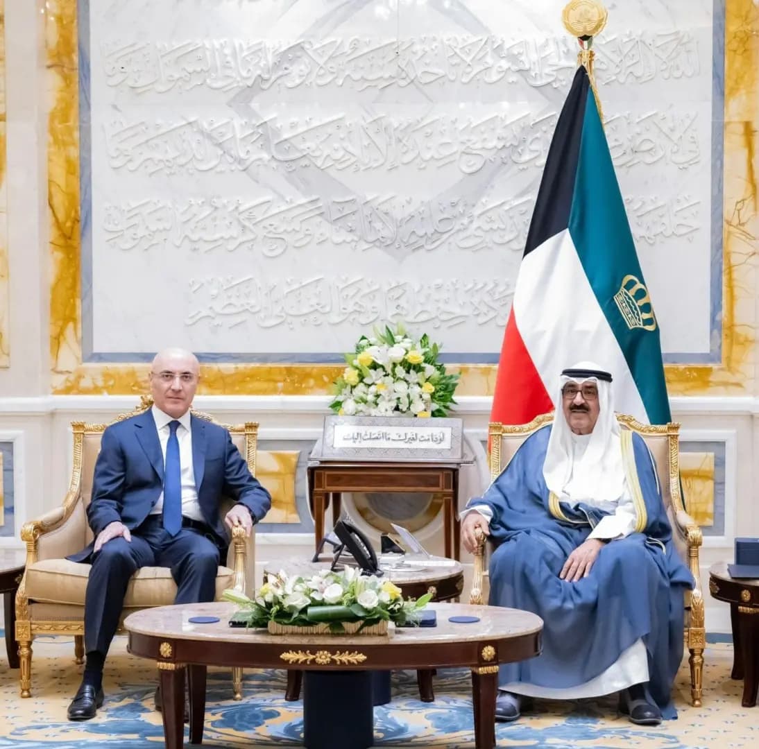 الحجار يلتقي أمير الكويت: حريصون على تعزيز العلاقات الثنائية