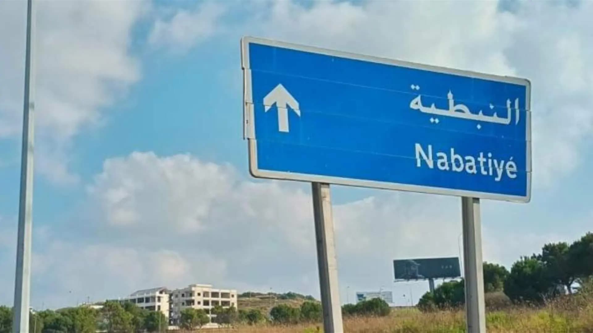 الدفاع المدني يواصل عملياته في الجنوب.. وينتشل 13 شهـ.ـيدًا