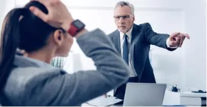 في الحـ.ـرب.. من ينهارُ أولًا: الموظّفُ أم صاحب العمل؟