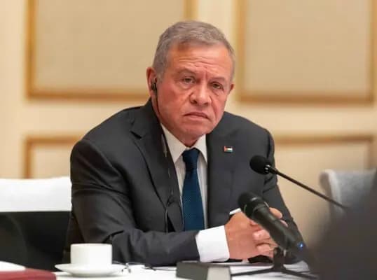العاهل الأردني: لاحقناهم حتى جحورهم!