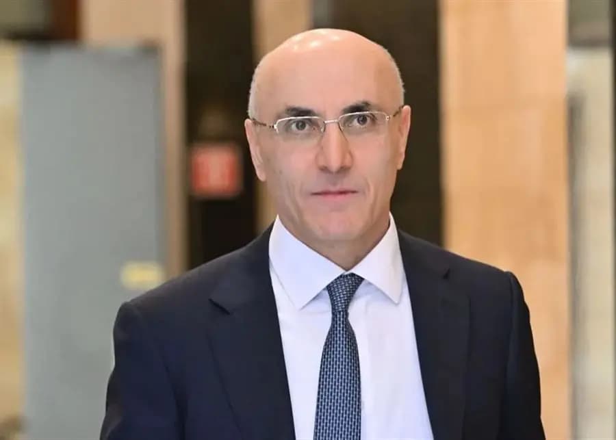الحجار ينفي وجود تحشدات سورية