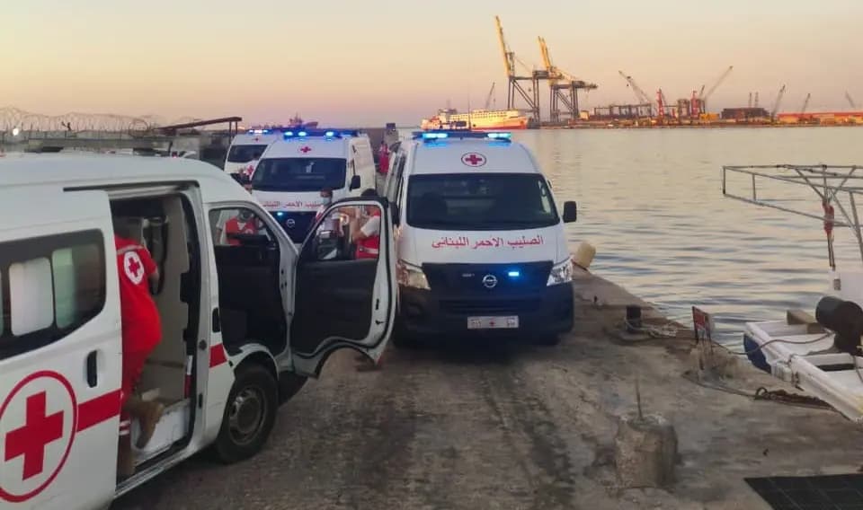 تعطّل فجأة وسط المياه.. ما مصير ركاب مركب طرابلس؟