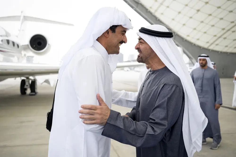 قطر والإمارات تبحثان أوضاع المنطقة