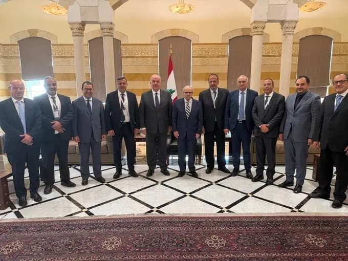 سلام: خطة حكومية عاجلة لاستعادة شبكات الاتصالات في الجنوب