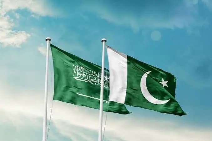 تنسيق سعودي باكستاني لخفض التـ.ـصعيد