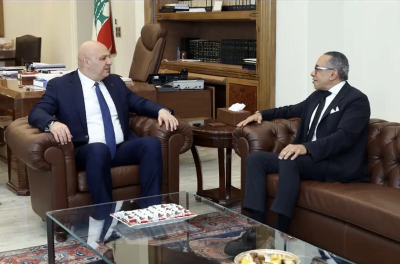 "ترحيب بالاتفاق الأميركي - الإيراني".. عون يستقبل السفير المصري
