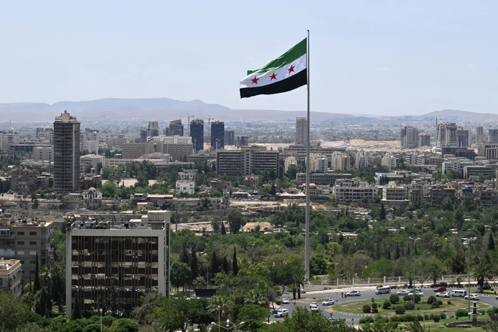 "45 يومًا" تفصل سوريا عن قرار تاريخي!