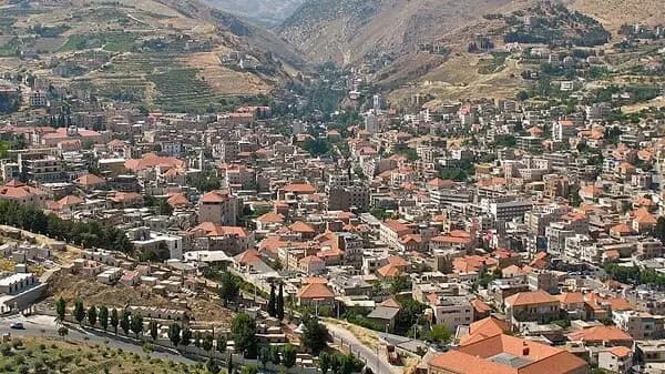 ضبط أسلـ. ـحة وأجهزة اتصال.. الشرطة توقف 4 مشتبه بهم في زحلة