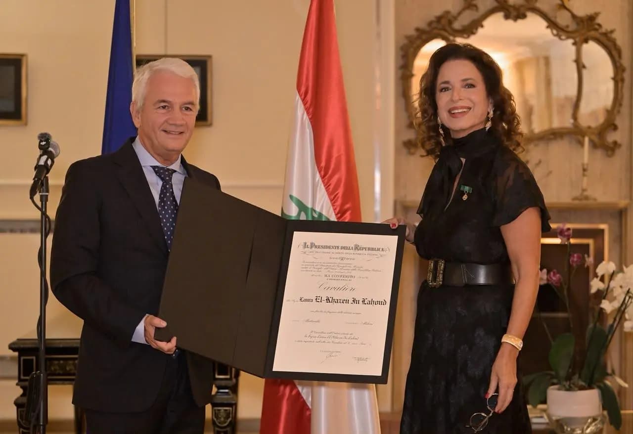 بالصور.. السفير الإيطالي يقلد الوزيرة لحود وسام "فارس"