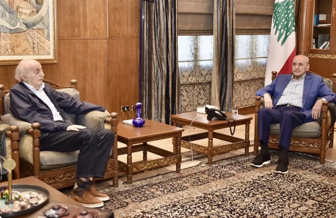 جنبلاط في عين التينة.. وهذا ما قدمه لـ"بري"