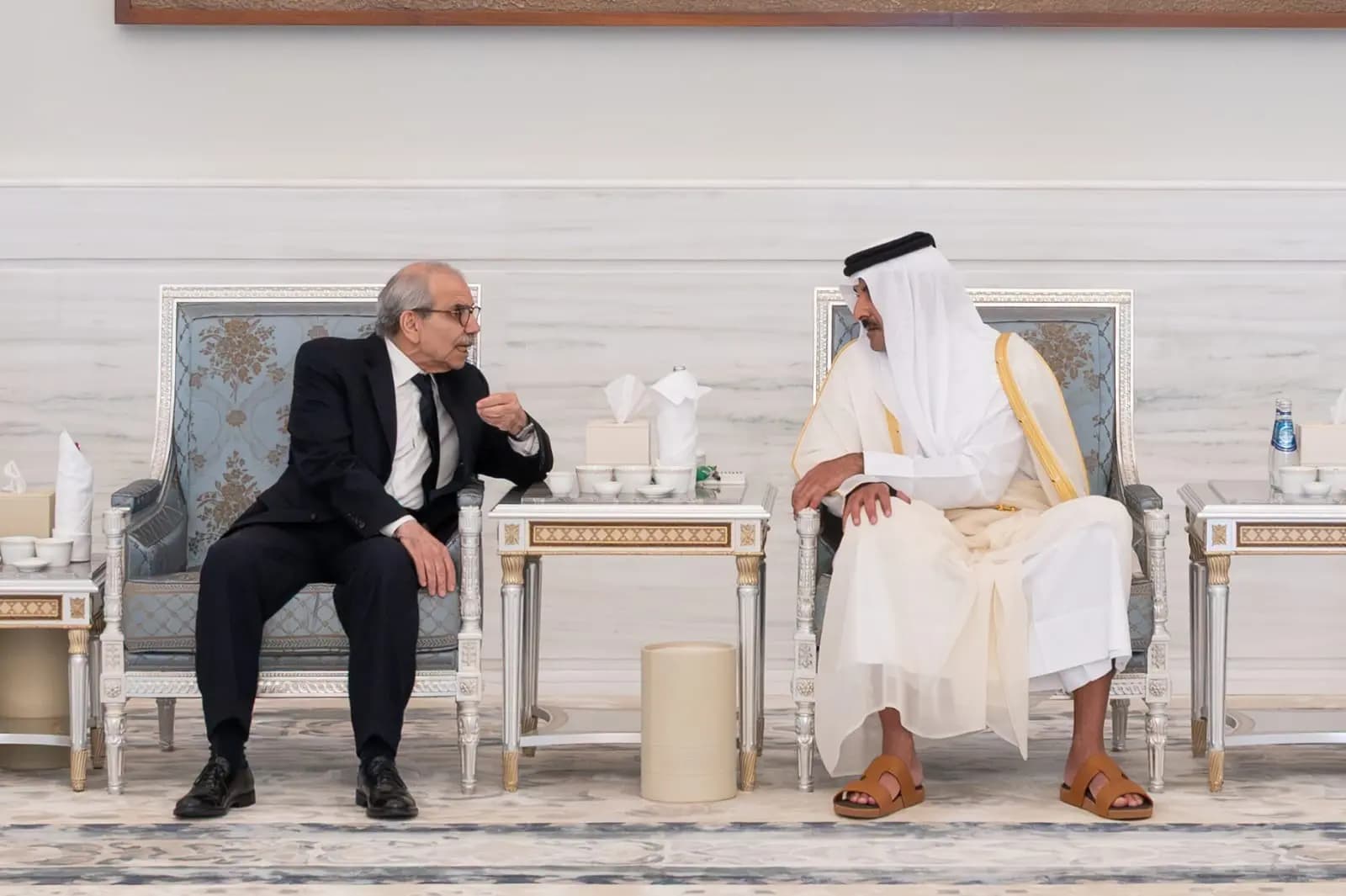 الرئيس نواف سلام يعـ.ـزي أمير قطر