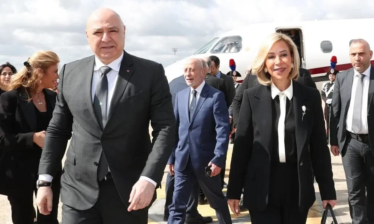 عون واللبنانية الأولى يعودان إلى بيروت