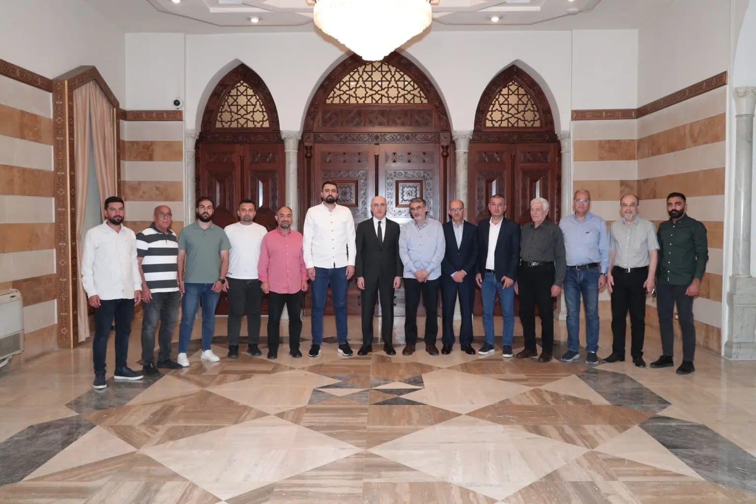 الحجار يستقبل وفدًا من بلدة الخيام: لا ملاذ للبنانيين إلا الدولة