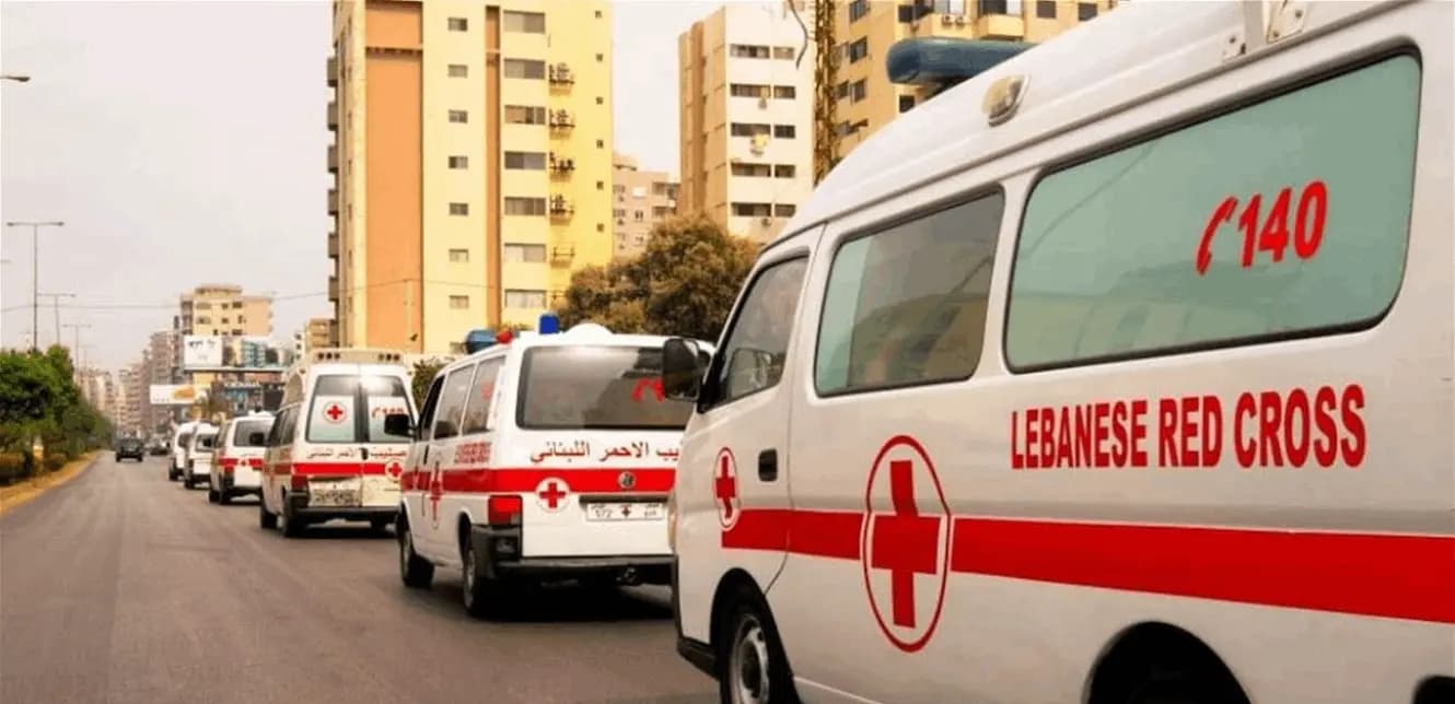 بعد حصار ونفاد التموين.. إنقاذ أم وطفلتها من قلب الغارات