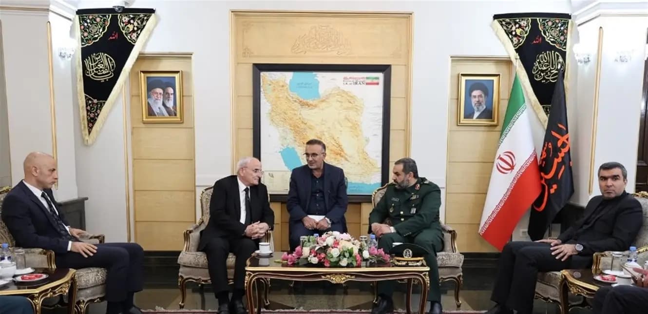 منسى يصل طهران ممثلاً لبنان في مراسم تأبين السيد الخامنئي