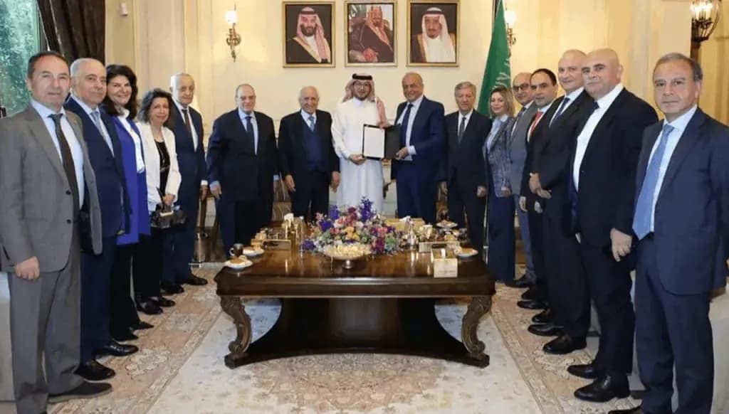 الصبّاح يلتقي البخاري.. وانفتاح سياحي سعودي مرتقب