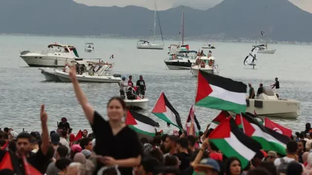 إسرائيل تفرج عن ناشطين مؤيدين لغزة وتحيلهما للترحيل