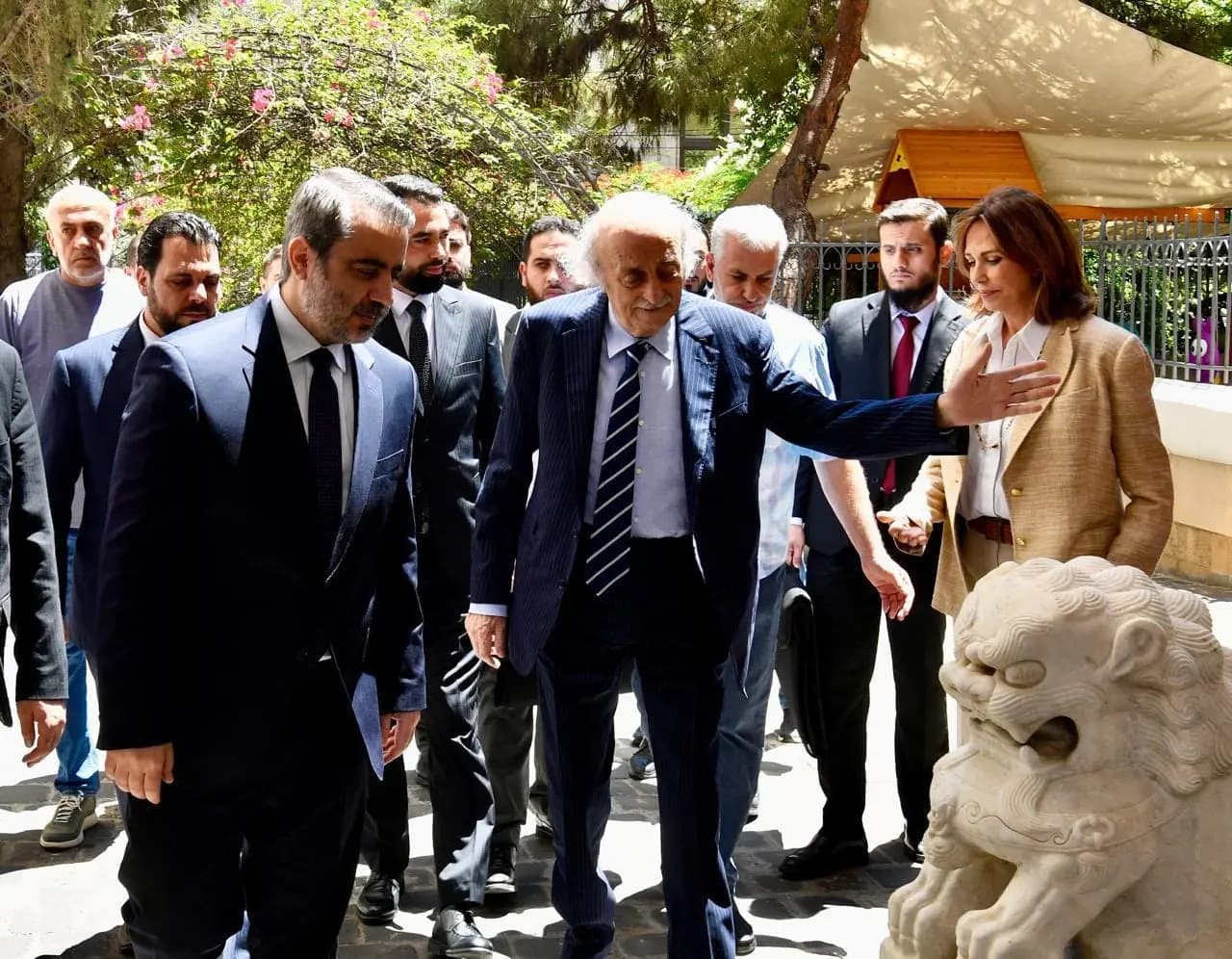 جنبلاط لـ"الأفضل نيوز": علينا فتح صفحة جديدة مع سوريا