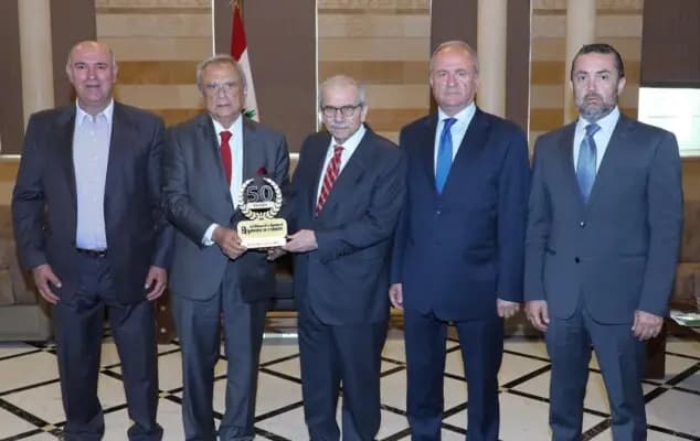 سلام يتسلم "اليوبيل الذهبي".. وقروض الإسكان على الطاولة
