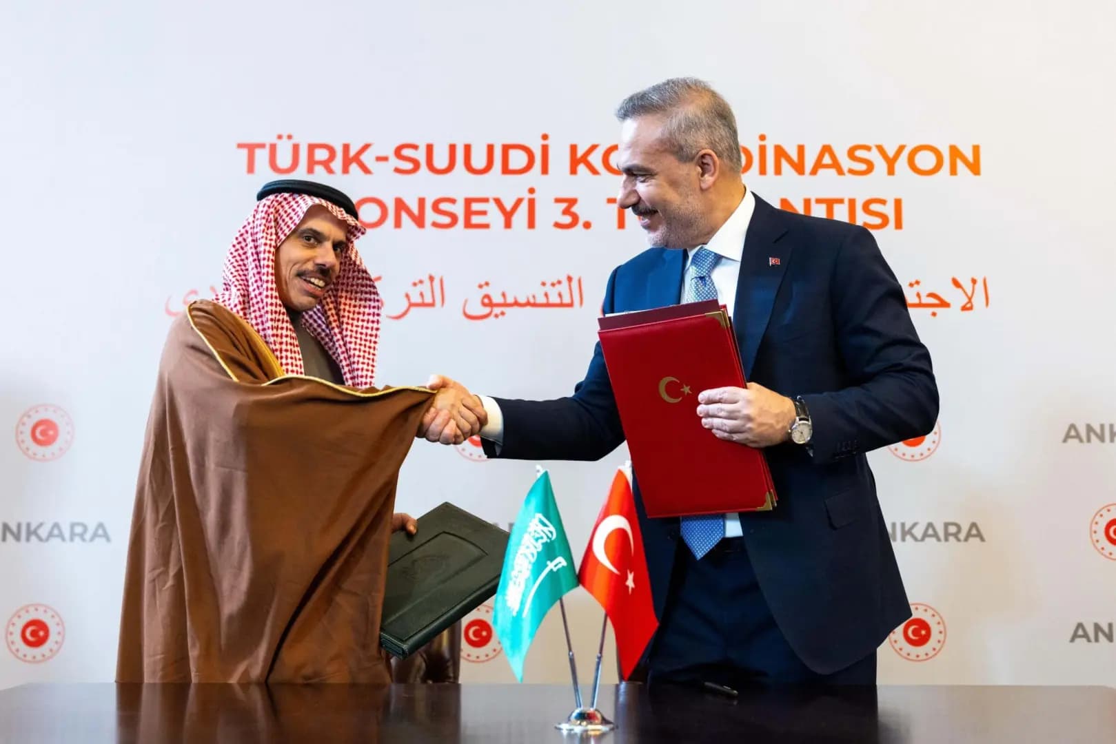 تركيا تكشف مباحثات لإعادة تشغيل سكة الحجاز التاريخية مع السعودية