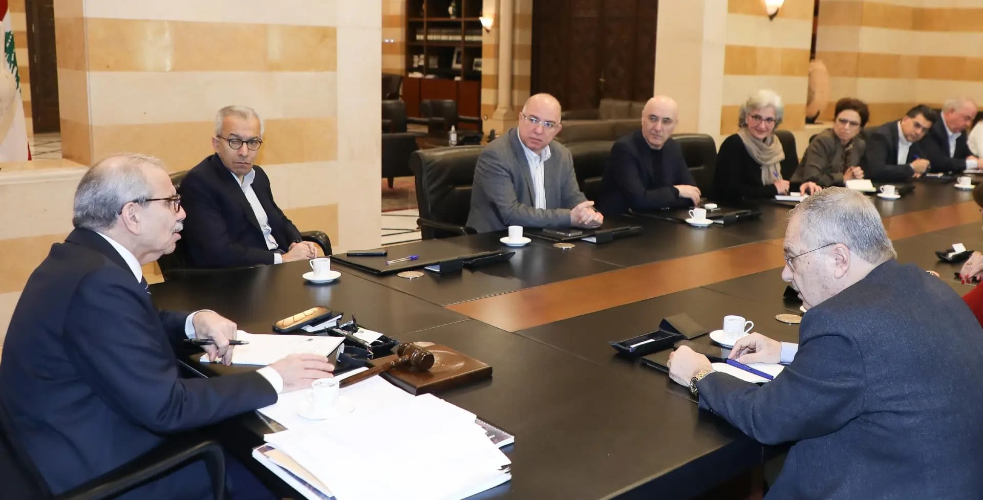 سلام يواكب التصعيد.. وخطة حكومية لمواجهة النزوح