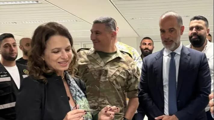 جولة في المطار لوزيري السياحة والأشغال