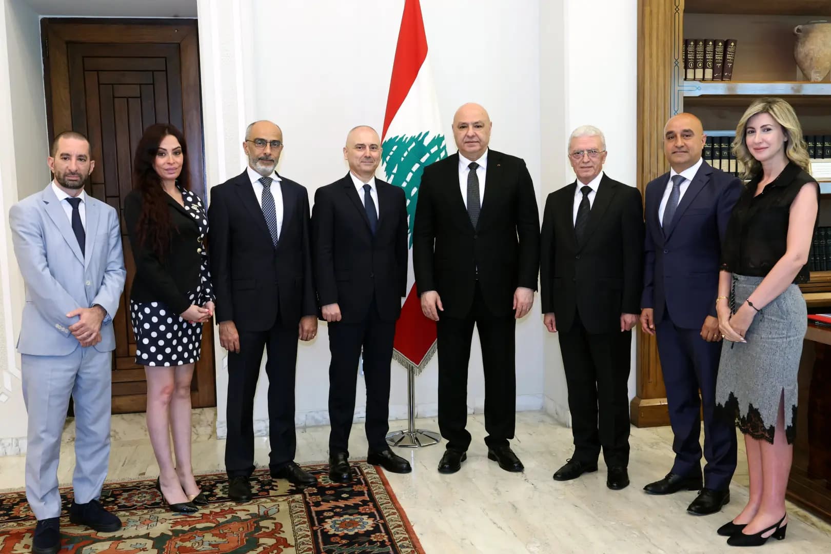 محفوض بعد لقاء عون: فرصة تاريخية للبنان