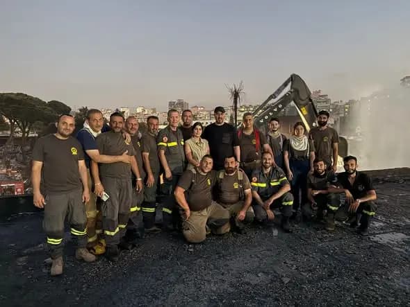 بالصور.. الدفاع المدني يسيطر على حريـ.ـق الدكوانة