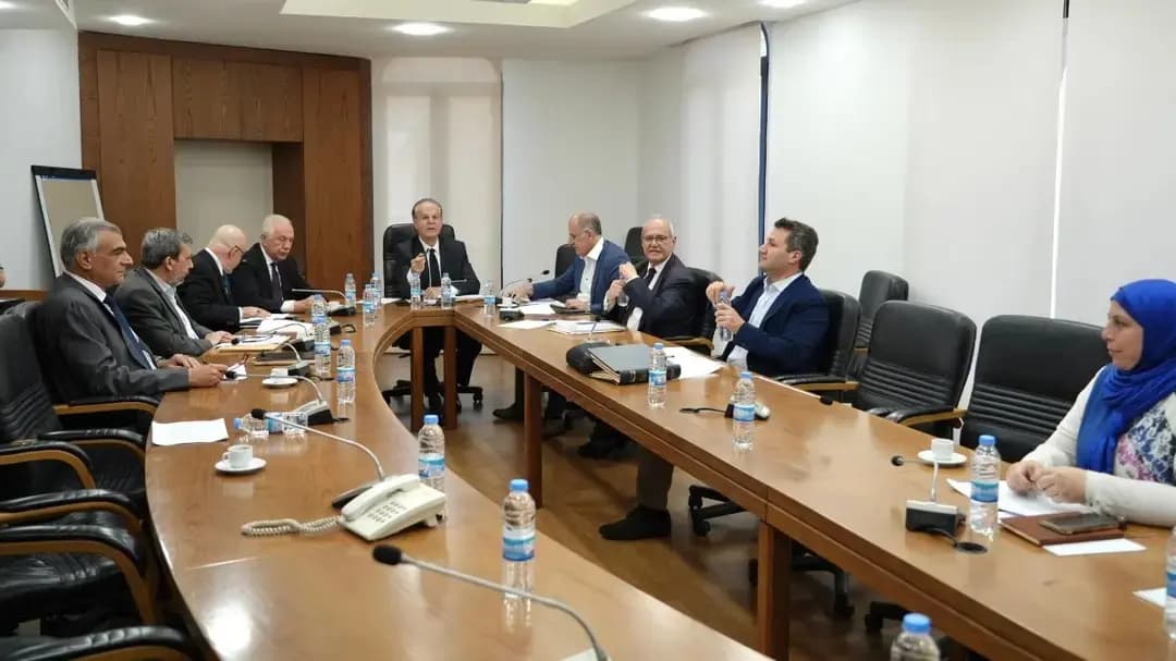 الإدارة والعدل" تقرّ قانون تنظيم مهنة العمل الاجتماعي"