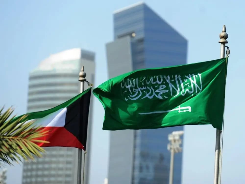الكويت والسعودية تبحثان أمن الممرات المائية