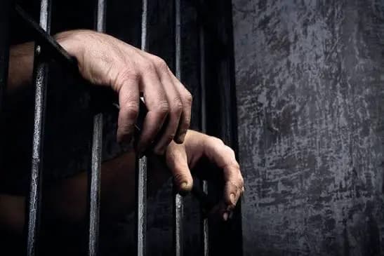 السياسيون شلّوا القضاء "قصدًا" والعفو العام "الشامل" يتحوّل الى ضرورة وطنية