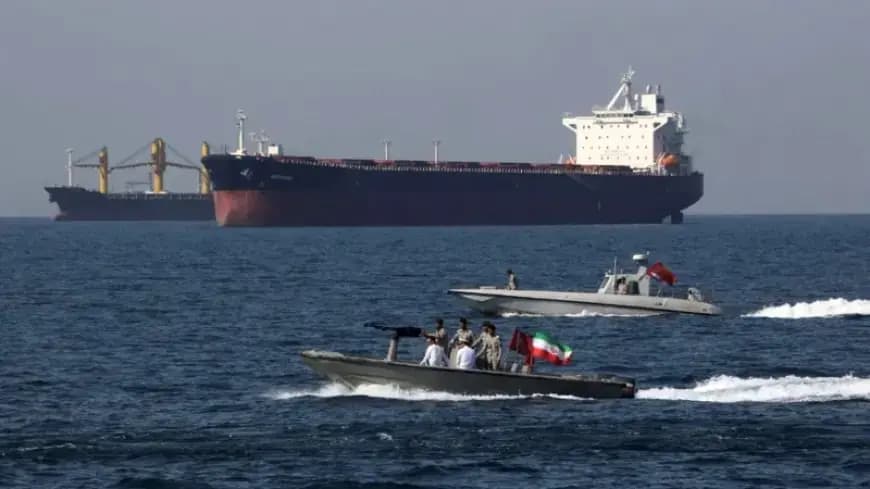 إيران تعلن إعادة إغلاق مضيق هرمز.. إليكم التفاصيل