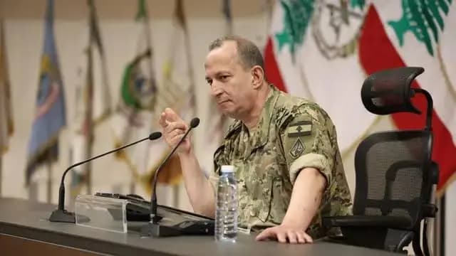 قائد الجيش يغادر إلى باكستان