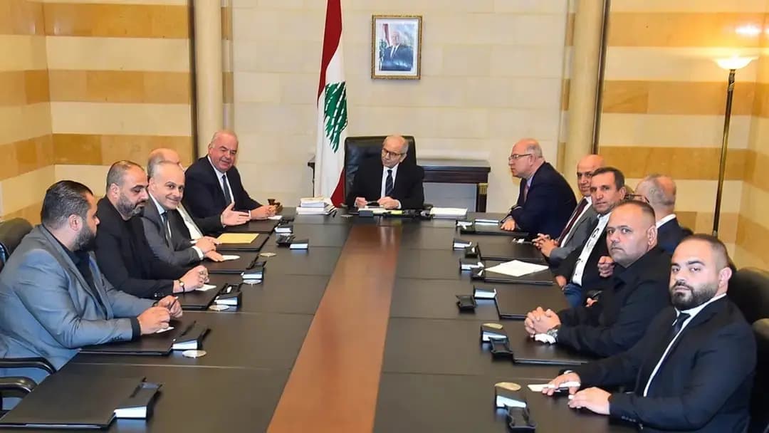 سلام يجمع المعنيين.. انفراجة في أوجيرو وتعليق للإضراب