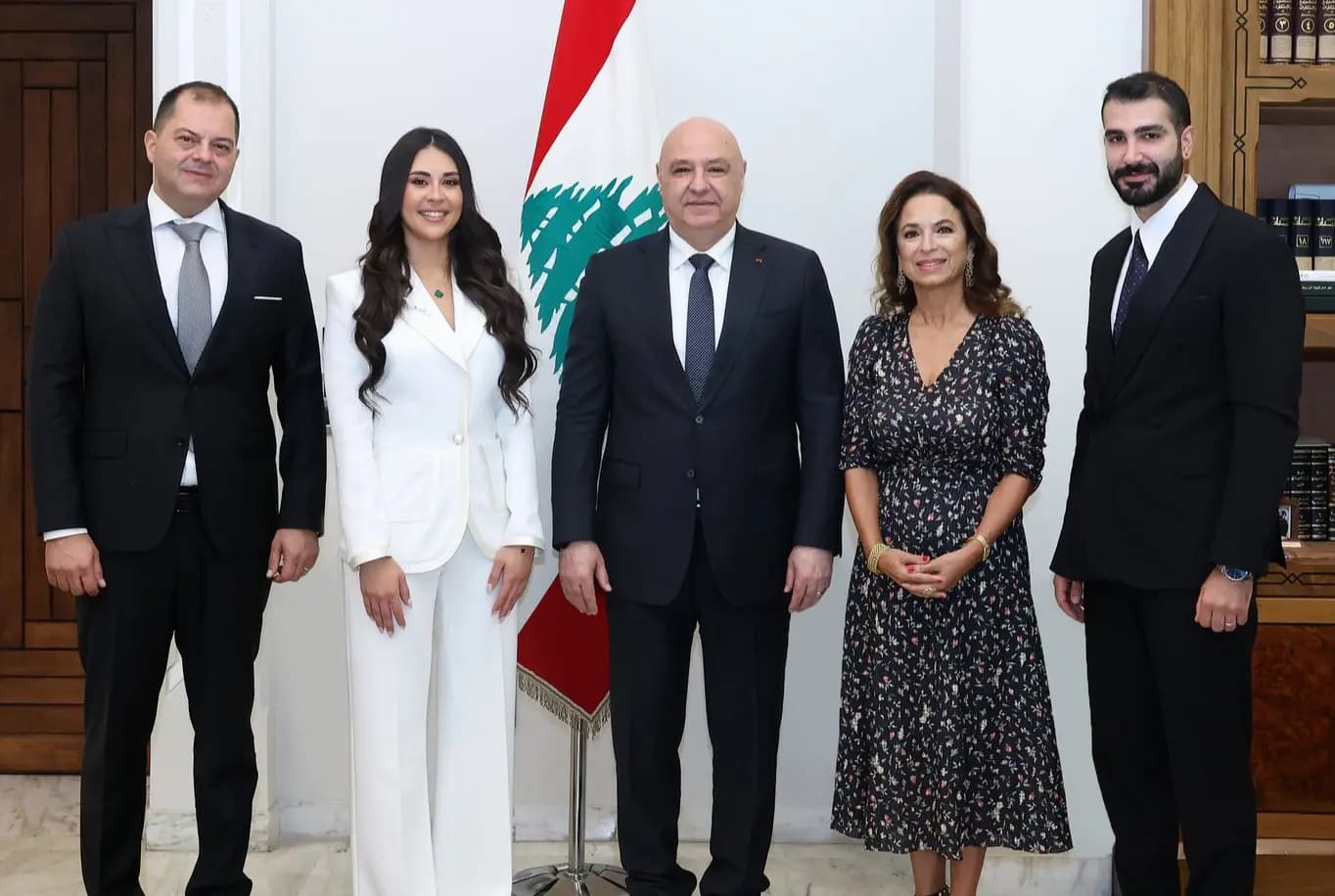 عون يستقبل ملكة جمال لبنان: مواقفك عبرت عن تمسك الجنوبيين بالحياة