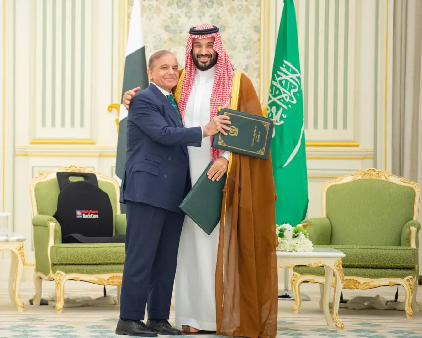 دعم سعودي لباكستان بـ3 مليارات دولار