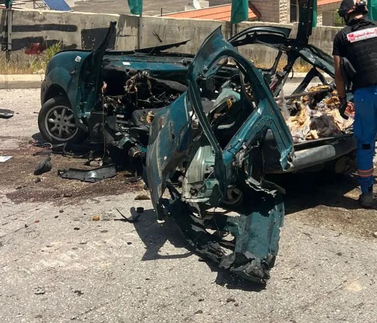 استهداف سيارة لنقل "الخبز" في زبدين